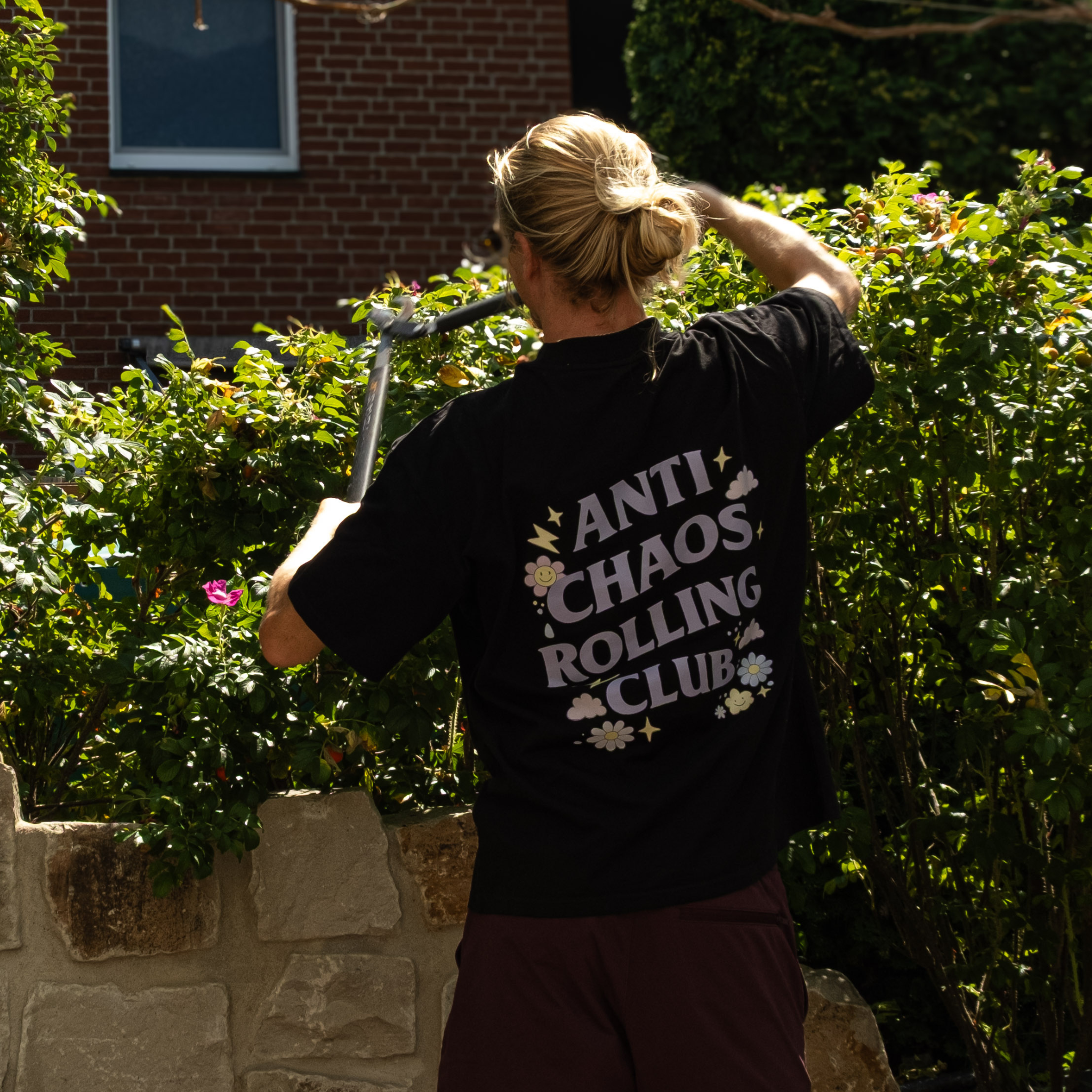Anti chaos rolling club - Oversized Shirt
